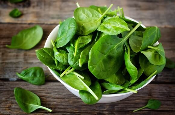1 spinach leaves in a bowl