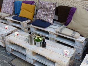 DIY pallet patio furniture cafe