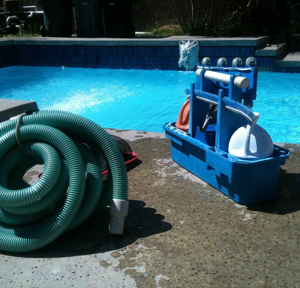 pool cleaning 330399 1280