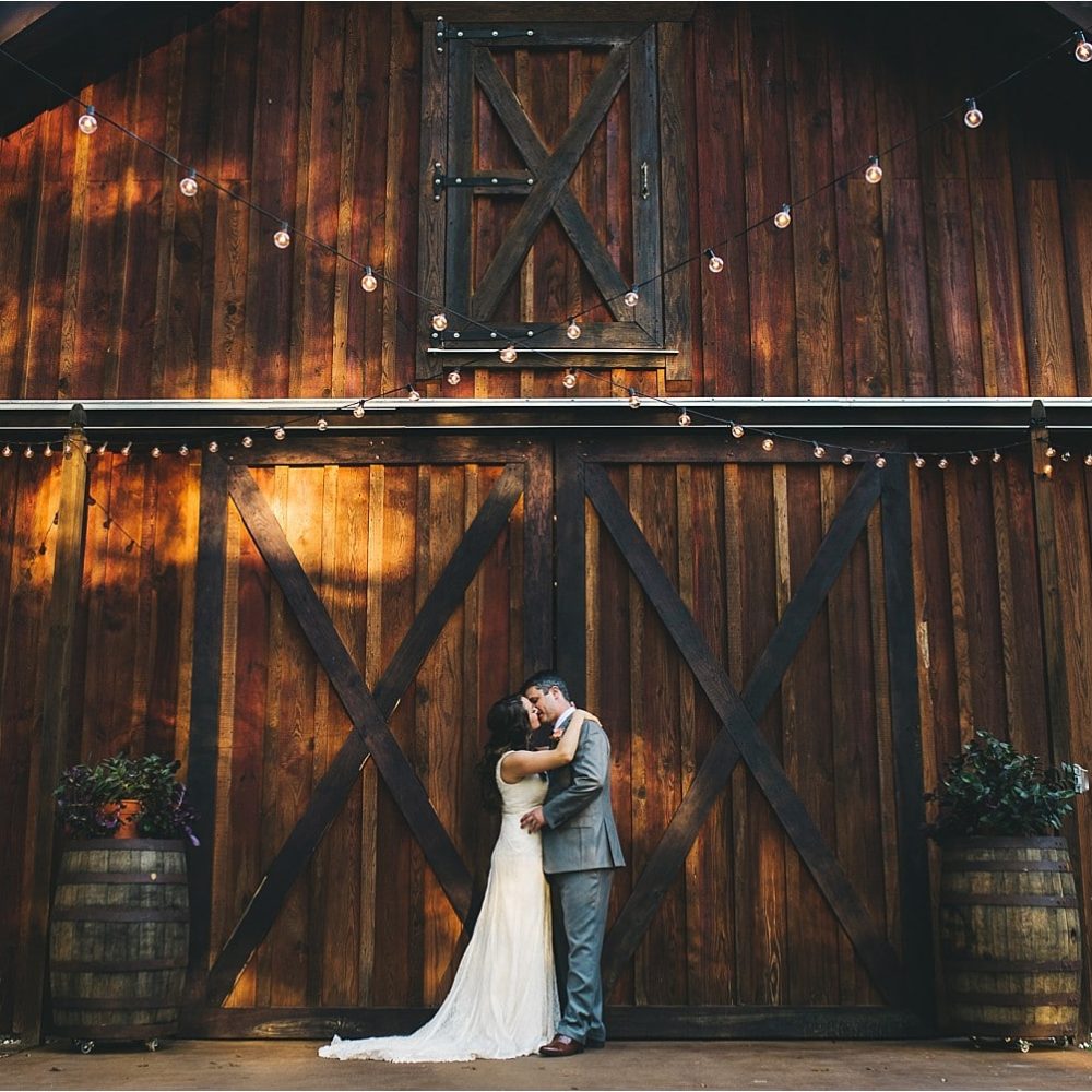 rustic barn wedding 22