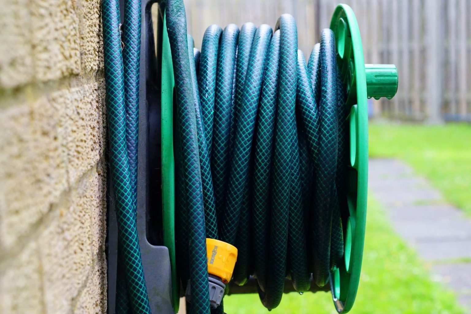 How to Make Your Own Hose Reel - DIY for your Backyard