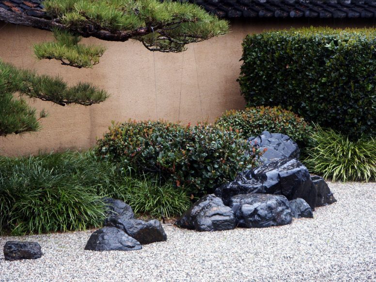 How to Make a Japanese Rock Garden in Your Backyard