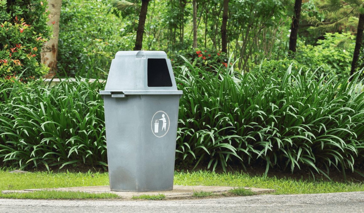 Keep Your Outdoor Garbage Cans From Smelling